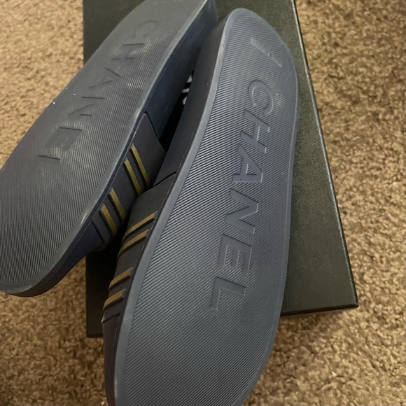 Chanel pool slides - Picture 5 of 5